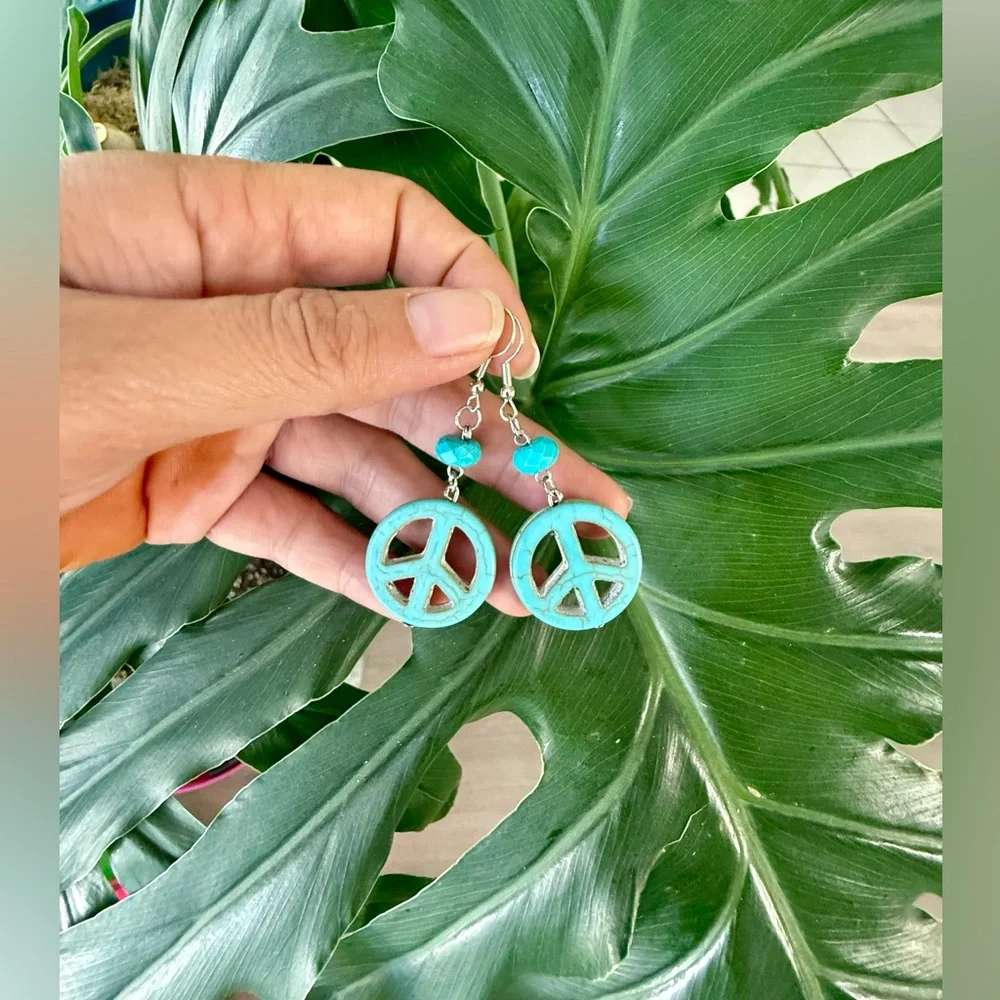 Peace & Serenity earrings - Picture 2 of 3